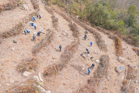 荒川化学工業様の社内行事を撮影したドローン空撮写真4